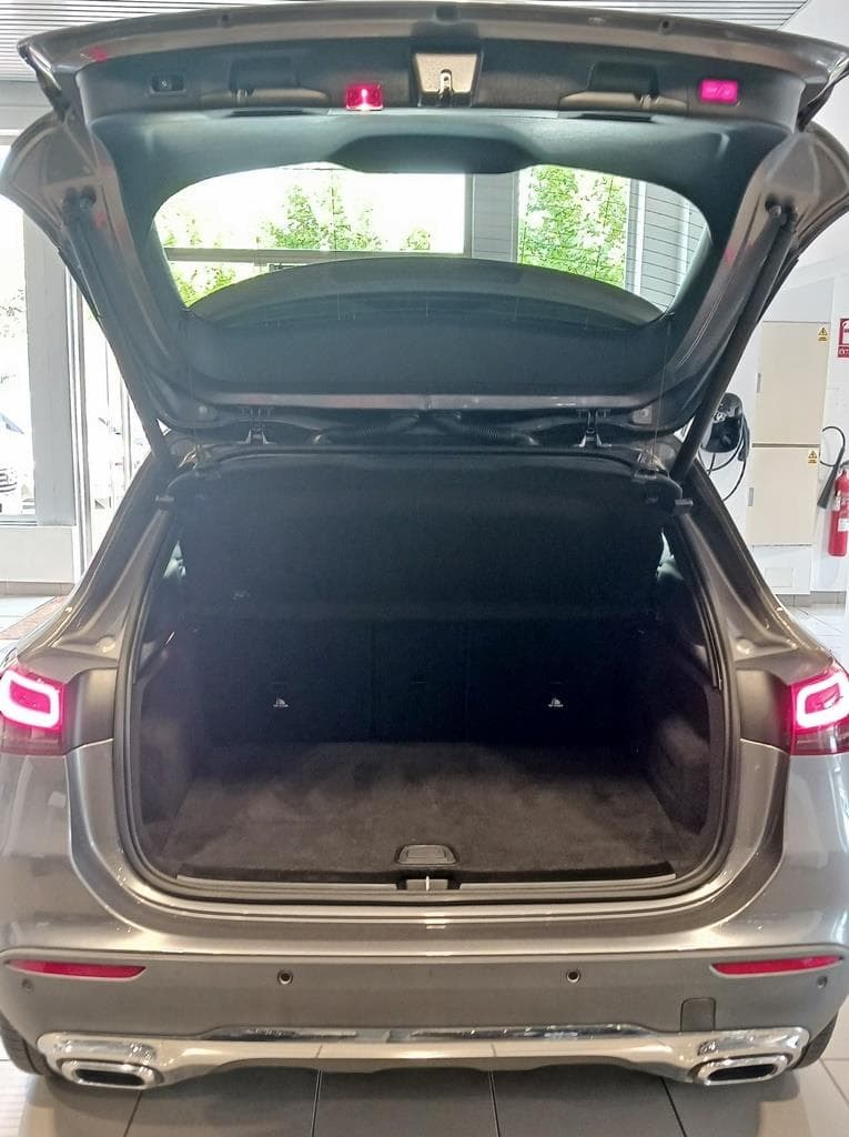 Foto 41 Mercedes GLA 200 d Progressive 8G-DCT