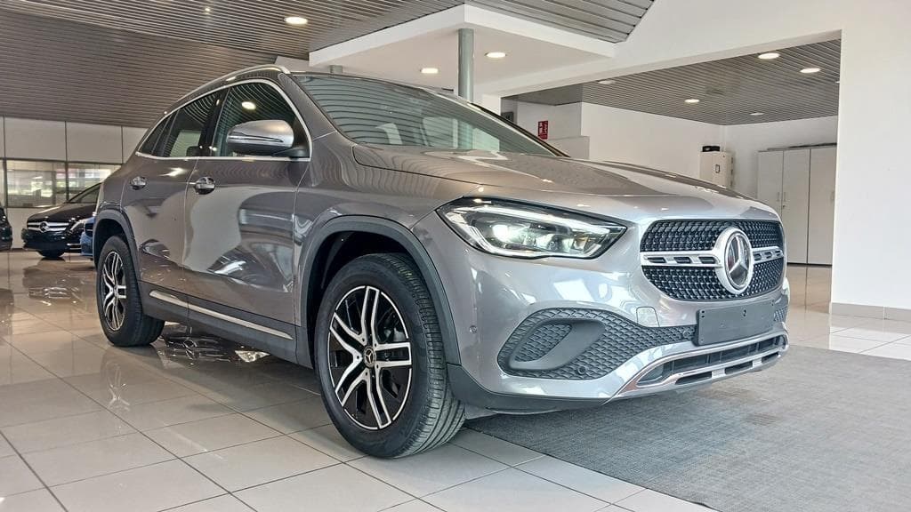 Foto 4 Mercedes GLA 200 d Progressive 8G-DCT