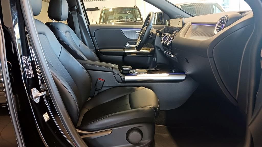 Foto 12 Mercedes GLA 200 d Progressive 8G-DCT