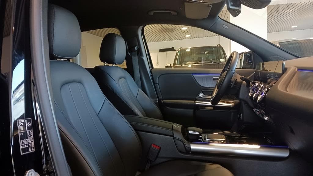 Foto 13 Mercedes GLA 200 d Progressive 8G-DCT