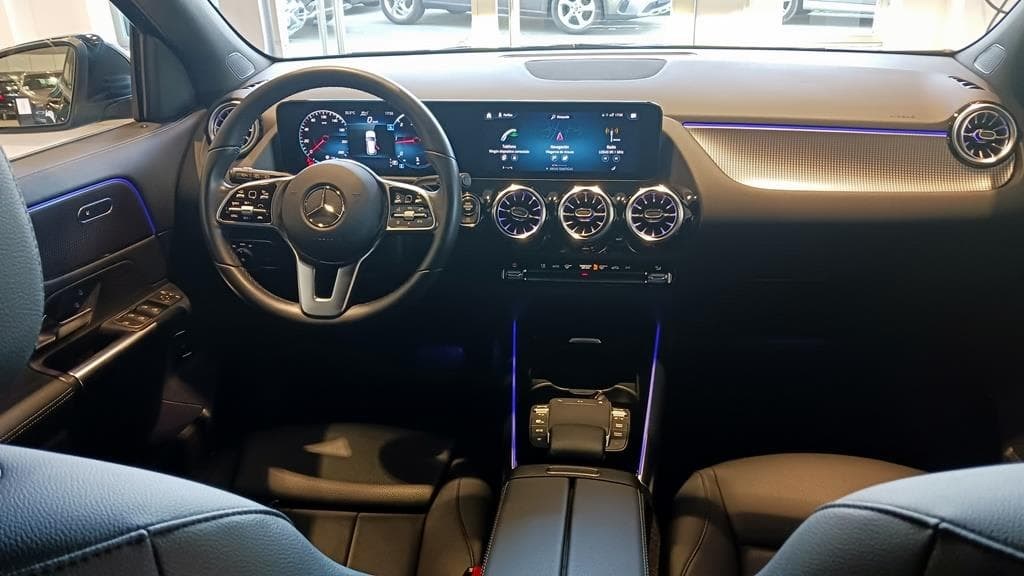 Foto 15 Mercedes GLA 200 d Progressive 8G-DCT