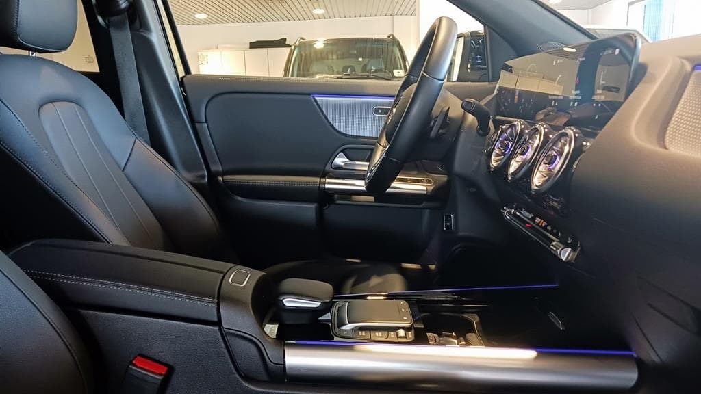 Foto 26 Mercedes GLA 200 d Progressive 8G-DCT