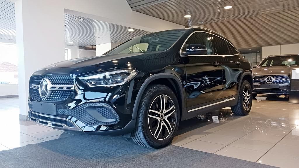 Foto 2 Mercedes GLA 200 d Progressive 8G-DCT