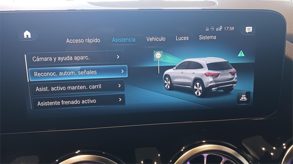 Foto 43 Mercedes GLA 200 d Progressive 8G-DCT