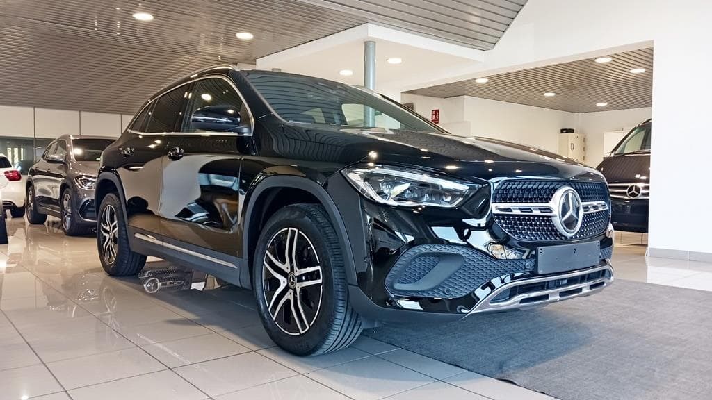 Foto 4 Mercedes GLA 200 d Progressive 8G-DCT