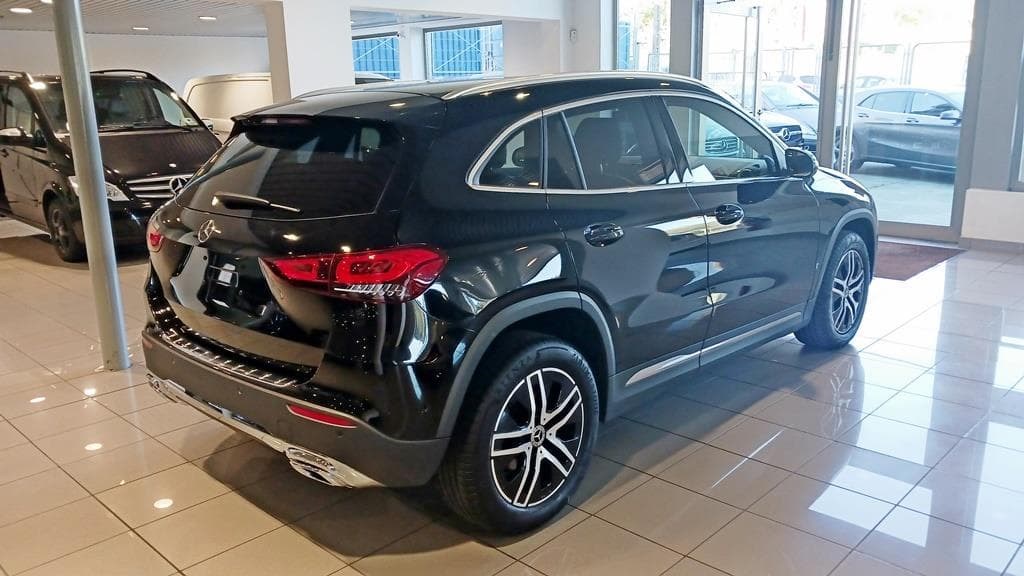 Foto 5 Mercedes GLA 200 d Progressive 8G-DCT