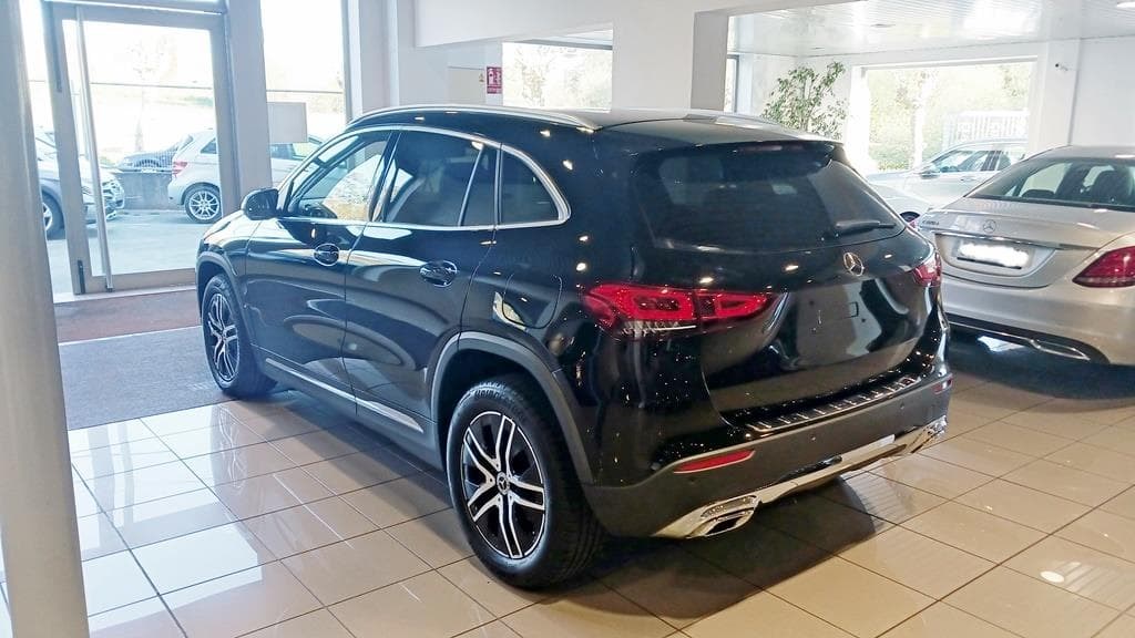 Foto 7 Mercedes GLA 200 d Progressive 8G-DCT