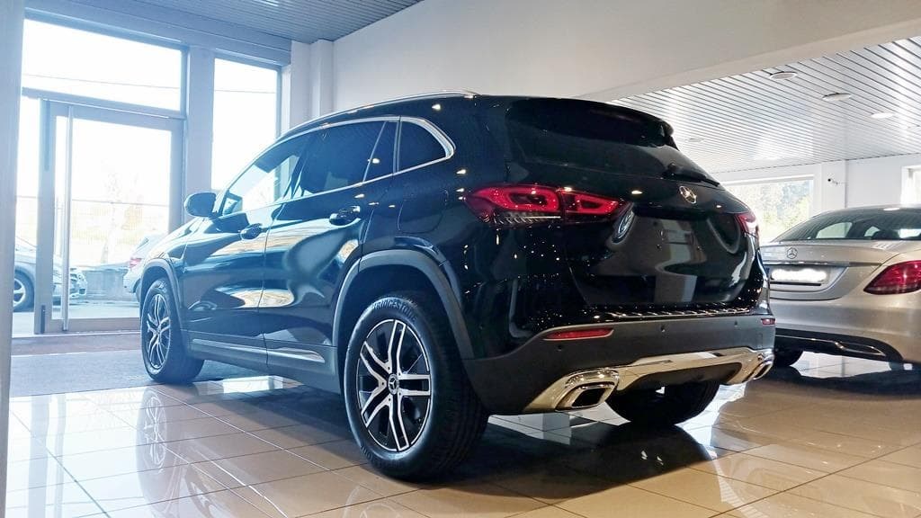 Foto 8 Mercedes GLA 200 d Progressive 8G-DCT