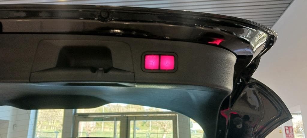 Foto 10 Mercedes GLA 200 d Progressive Premium Aut.