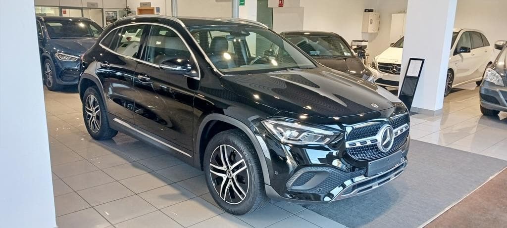 Foto 3 Mercedes GLA 200 d Progressive Premium Aut.