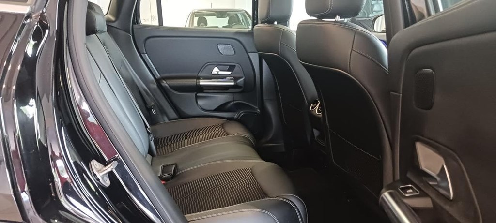 Foto 13 Mercedes GLA 200 d Progressive 