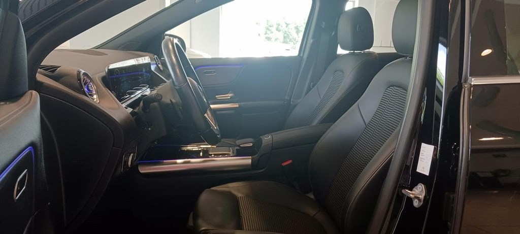 Foto 28 Mercedes GLA 200 d Progressive 