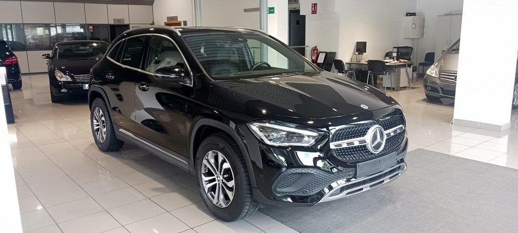 Foto 3 Mercedes GLA 200 d Progressive 