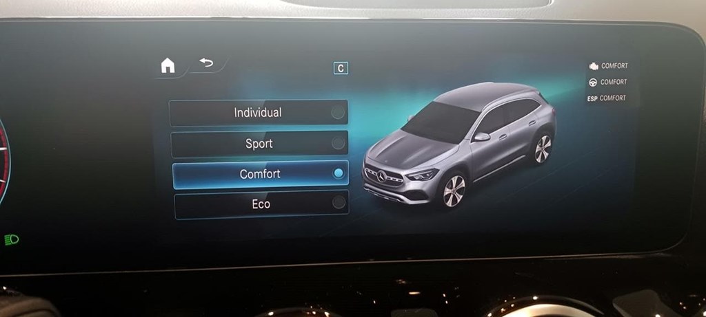 Foto 45 Mercedes GLA 200 d Progressive 