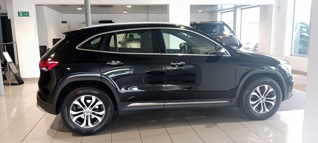 Foto 9 Mercedes GLA 200 d Progressive 