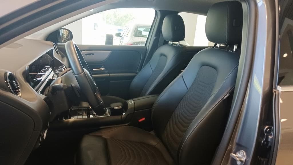 Foto 19 Mercedes GLA 200 d Style