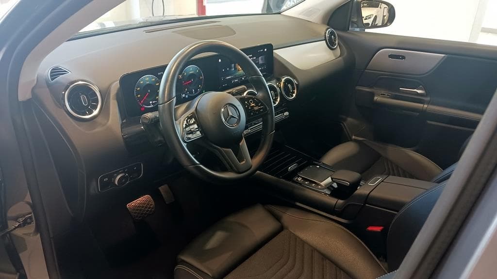 Foto 21 Mercedes GLA 200 d Style