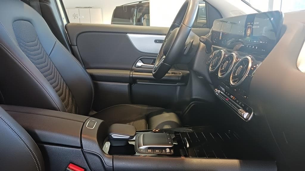 Foto 24 Mercedes GLA 200 d Style