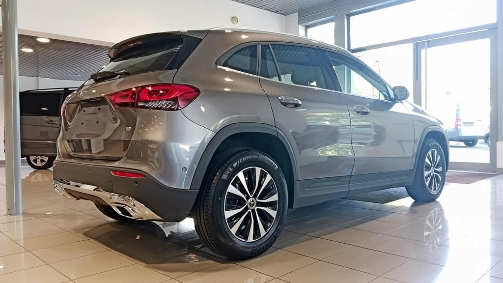 Foto 6 Mercedes GLA 200 d Style