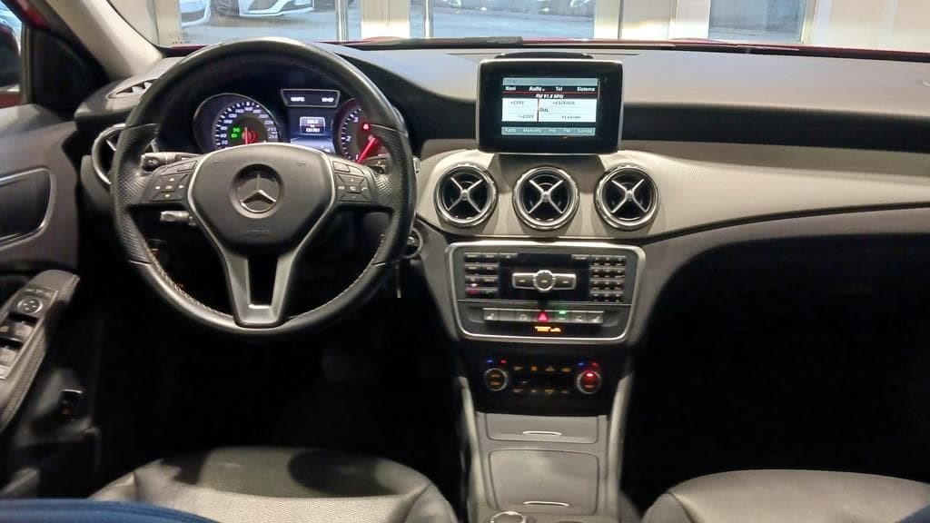 Foto 27 Mercedes GLA 220 CDI Urban Aut.