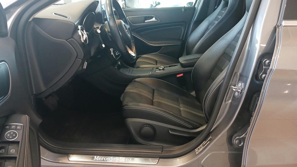 Foto 17 Mercedes GLA 220 d Urban 7G-DCT