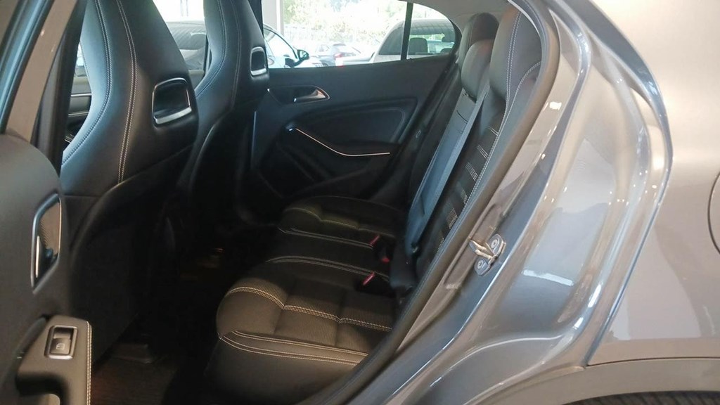 Foto 22 Mercedes GLA 220 d Urban 7G-DCT