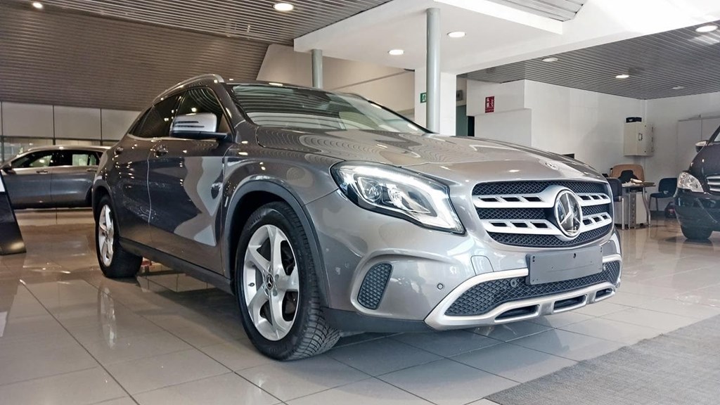 Foto 4 Mercedes GLA 220 d Urban 7G-DCT