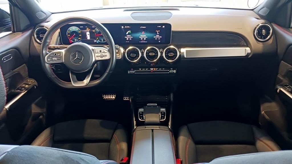 Foto 15 Mercedes GLB 200 d AMG 8G-DCT