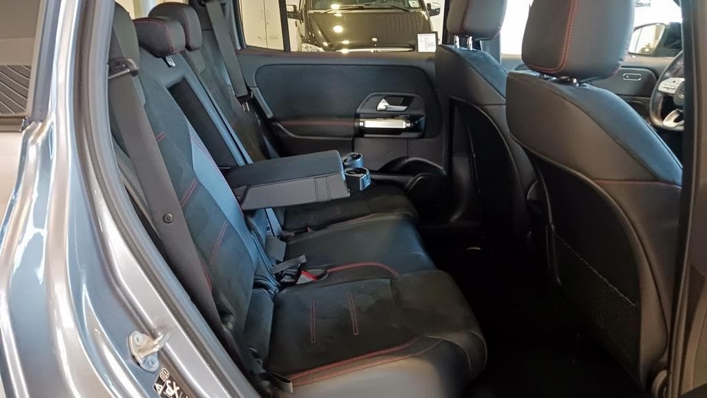 Foto 21 Mercedes GLB 200 d AMG 8G-DCT