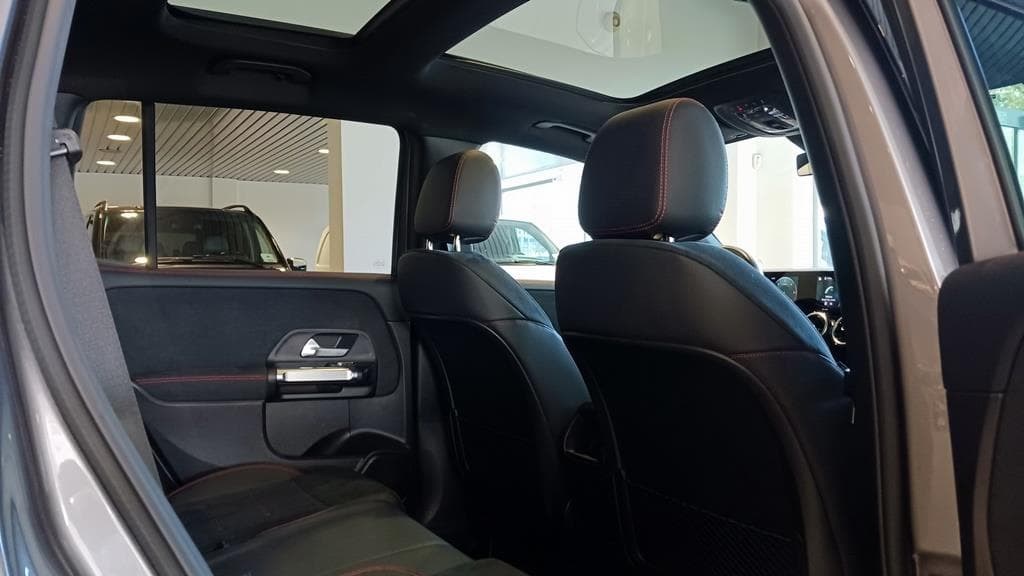 Foto 23 Mercedes GLB 200 d AMG 8G-DCT