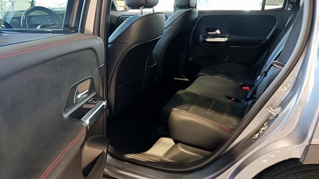 Foto 24 Mercedes GLB 200 d AMG 8G-DCT