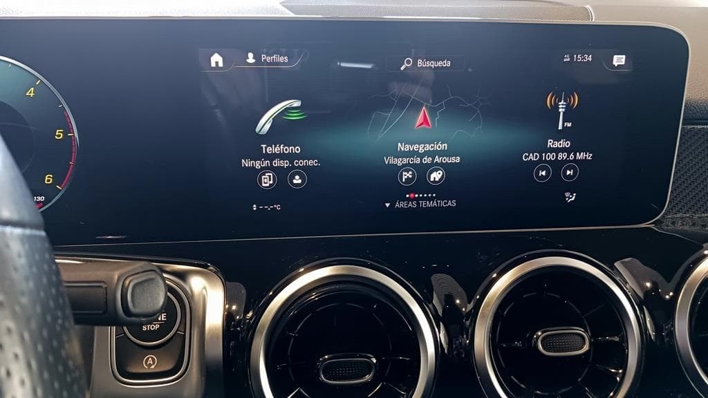 Foto 33 Mercedes GLB 200 d AMG 8G-DCT