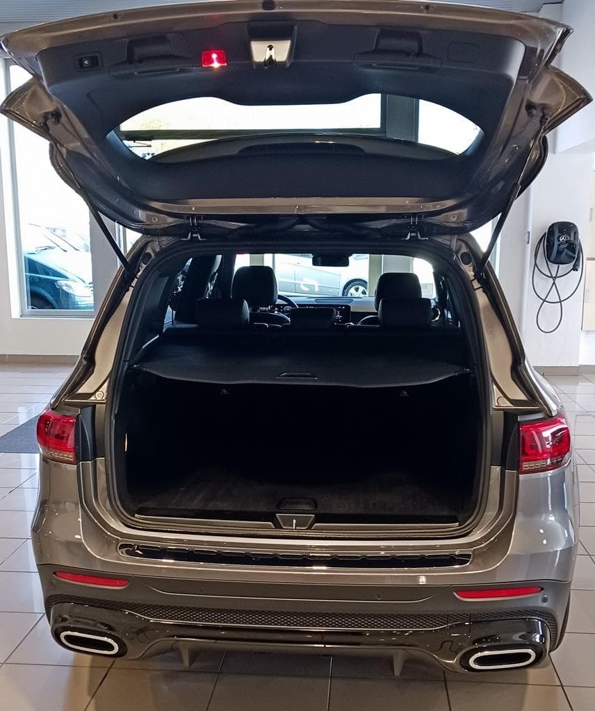 Foto 38 Mercedes GLB 200 d AMG 8G-DCT