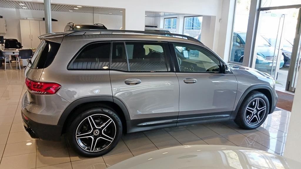 Foto 9 Mercedes GLB 200 d AMG 8G-DCT