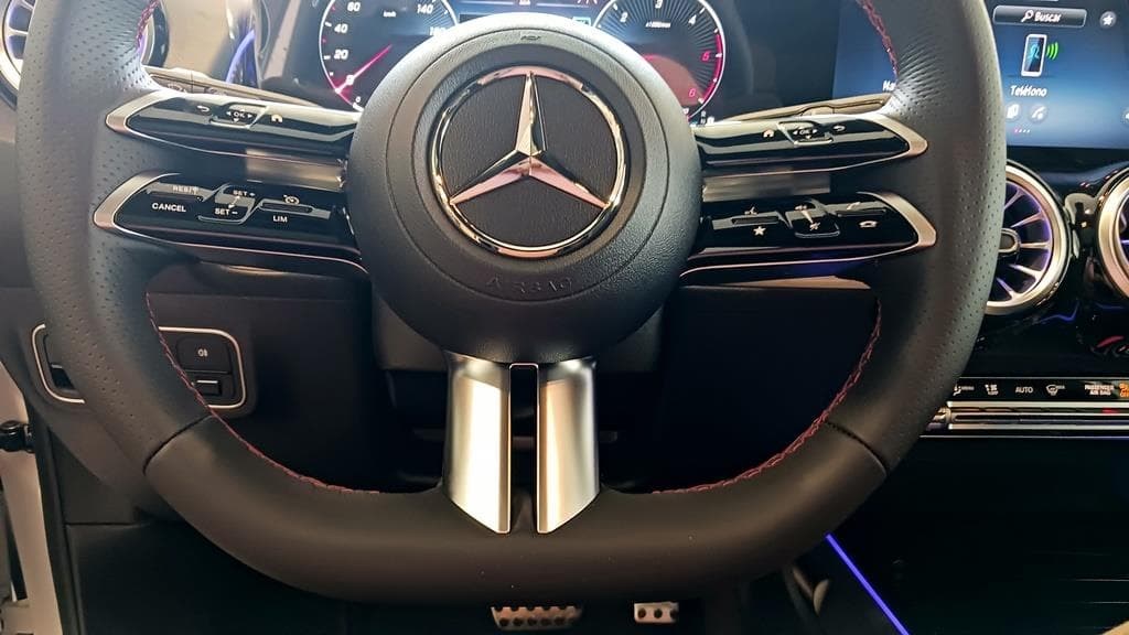 Foto 29 Mercedes GLB 200 d AMG Advanced Plus