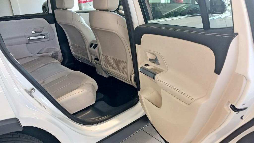 Foto 12 Mercedes GLB 200 d Progressive Line Advanced