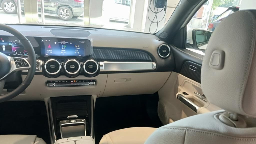 Foto 16 Mercedes GLB 200 d Progressive Line Advanced
