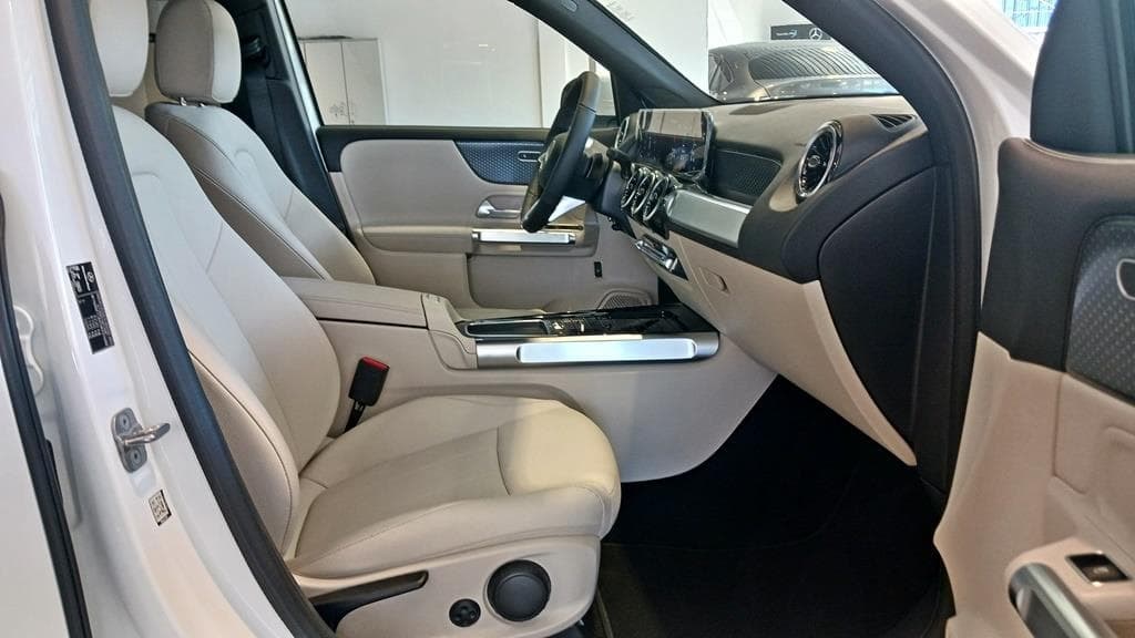 Foto 18 Mercedes GLB 200 d Progressive Line Advanced