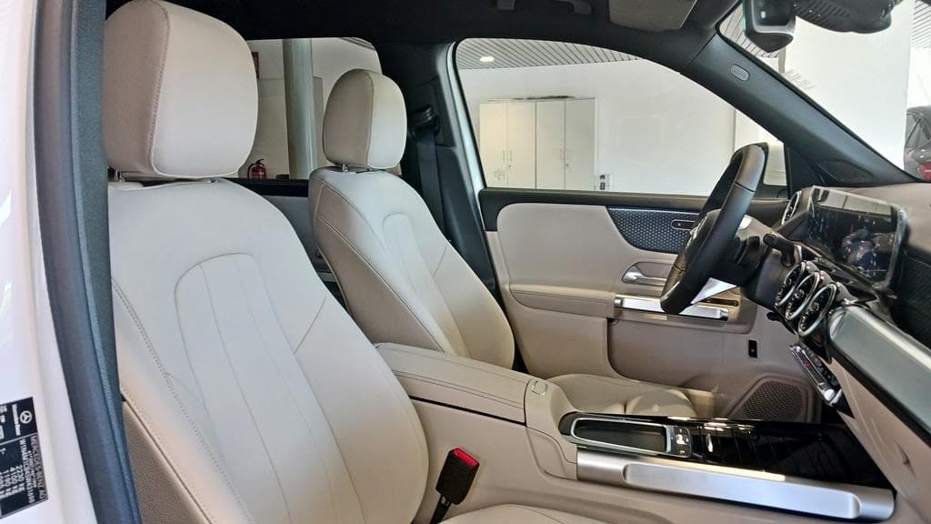 Foto 19 Mercedes GLB 200 d Progressive Line Advanced