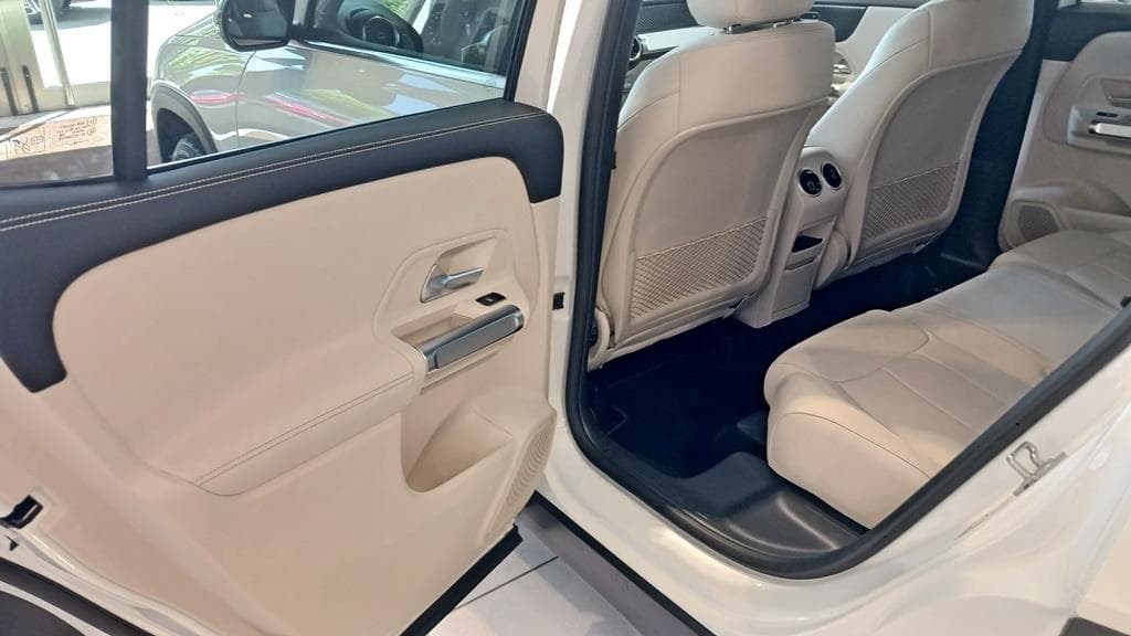 Foto 22 Mercedes GLB 200 d Progressive Line Advanced