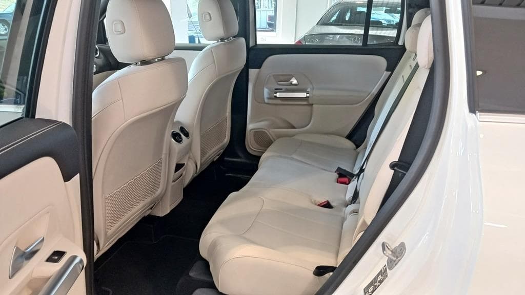 Foto 23 Mercedes GLB 200 d Progressive Line Advanced