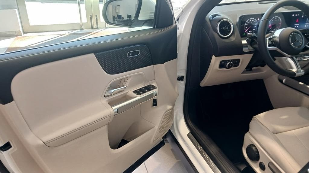 Foto 24 Mercedes GLB 200 d Progressive Line Advanced
