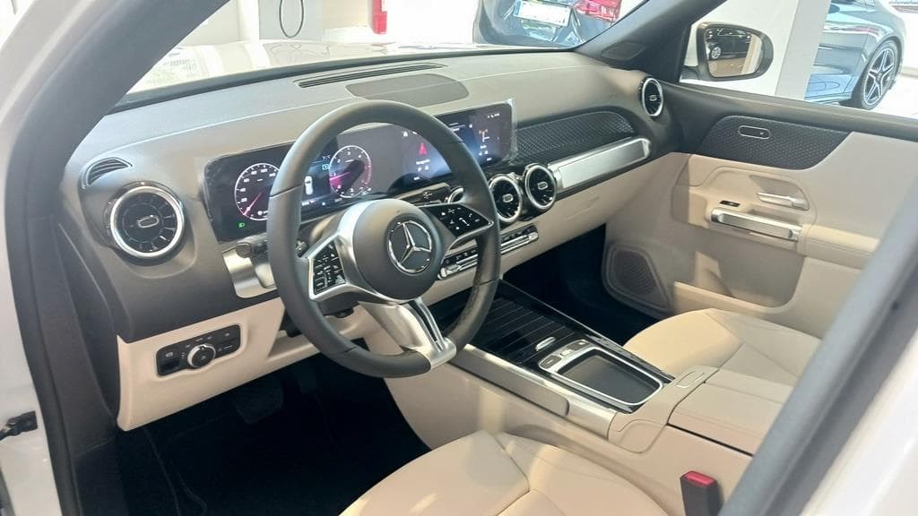 Foto 25 Mercedes GLB 200 d Progressive Line Advanced