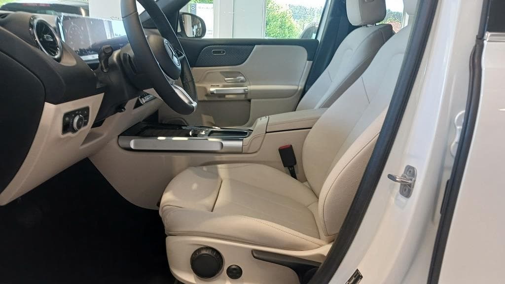 Foto 26 Mercedes GLB 200 d Progressive Line Advanced