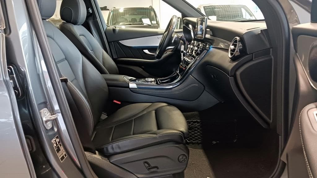 Foto 10 Mercedes GLC 220 d 4M SUV Exclusive/AMG 9G-TRONIC