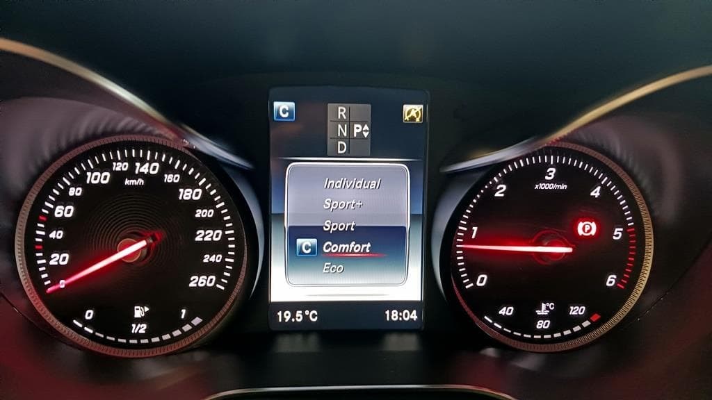 Foto 37 Mercedes GLC 220 d 4M SUV Exclusive/AMG 9G-TRONIC