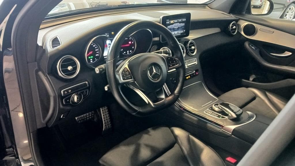 Foto 29 Mercedes GLC 250 d 4M Coupé AMG 9G-TRONIC