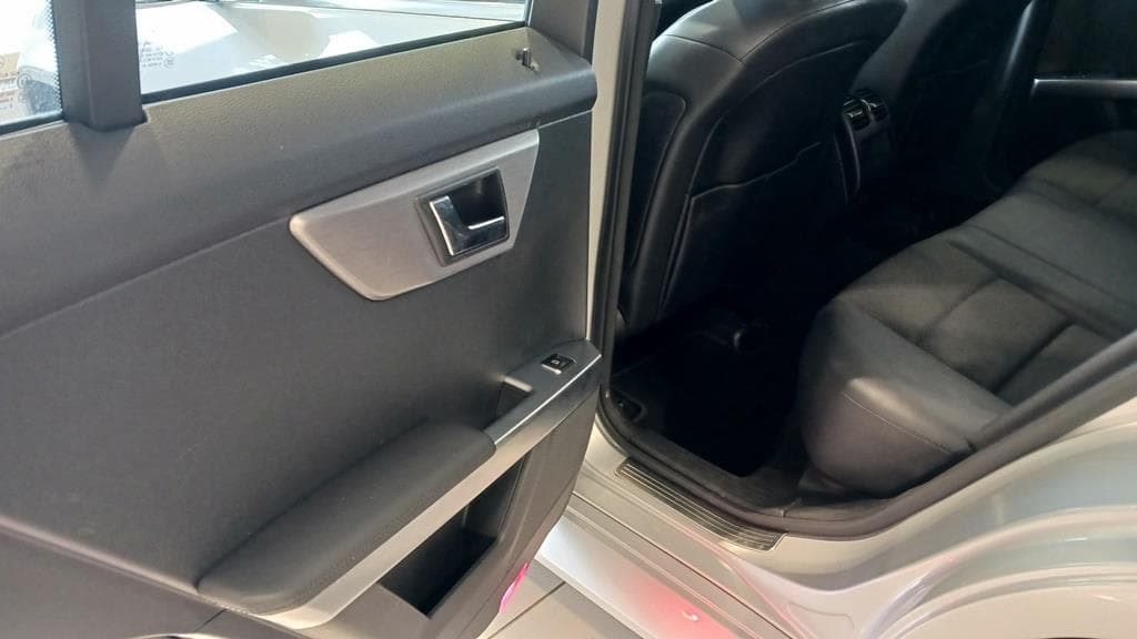 Foto 18 Mercedes GLK 220 CDI 4MATIC BE Aut.