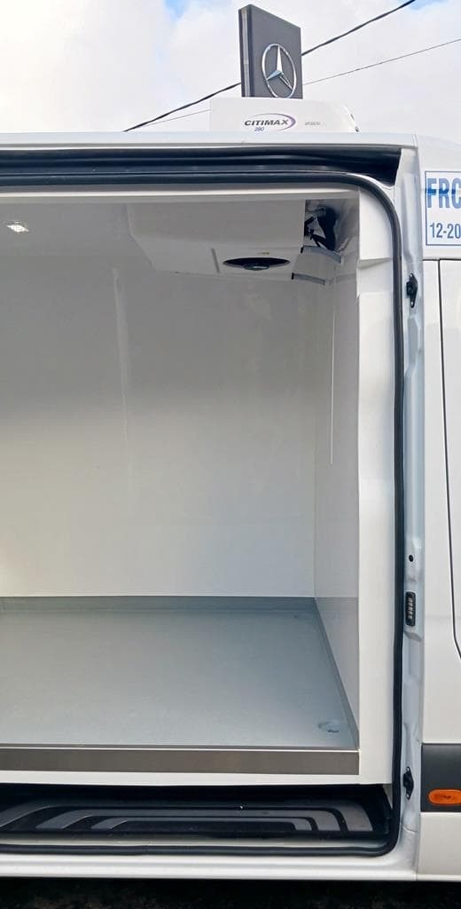 Foto 17 Mercedes Sprinter 311 CDI Furgón PRO Medio