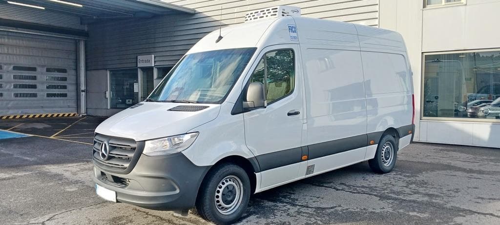 Foto 1 Mercedes Sprinter 311 CDI Furgón PRO Medio